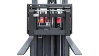 The fork arm positioner from Linde Material Handling enables more quick and precise positioning.