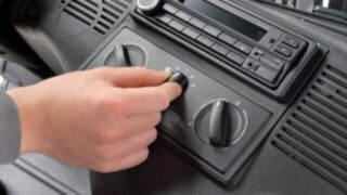 The air conditioning ensures a comfortable working environment in both summer and winter. The air conditioning ensures a comfortable working environment in both summer and winter.