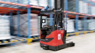 The automated R-MATIC from Linde Material Handling in action.
