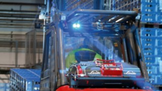 The H50 gas forklift from Linde Material Handling with Linde Blue Spot.