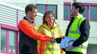Improved warehouse safety with Linde Safety Scan Warehouse safety can be improved with Linde Safety Scan.