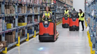 N20 series order pickers from Linde Material Handling in use in the warehouse