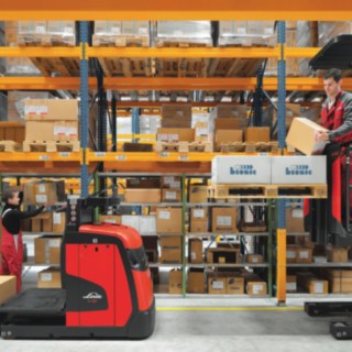 Electric order picker  Medium and high lift warehouse order picker