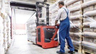 Linde pallet stacker with lithium-ion technology.