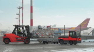 Linde forklift trucks in use at the airport 