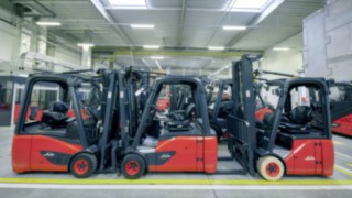 There are always lots of used forklifts in stock due to the standardized industrial refurbishment process.