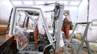 All Approved Trucks assemblies are freshly painted. Mast, chassis, and other components of the refurbished forklift truck are freshly painted.