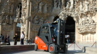 Linde forklifts for hire at Sagrada Familia in Barcelona