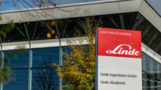The Education and Training Program from Linde Material Handling helps to continuously improve warehouse safety.