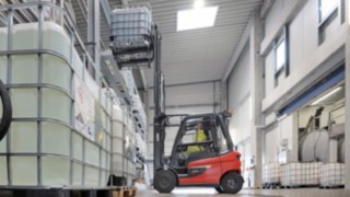 Linde X25 forklift in the CEMEX production hall at their Salzkotten site