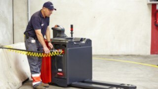 Fuel cell technology from Linde in use at DB Schenker Fuel cell technology from Linde in use at DB Schenker