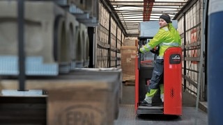 A DB Schenker employee reverses the Linde D12 HP SP off the loading ramp A DB Schenker employee reverses the Linde D12 HP SP off the loading ramp