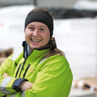 Sarah Benz, Shift Supervisor, DB Schenker, Schweinfurt Sarah Benz, Shift Supervisor, DB Schenker, Schweinfurt