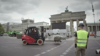 Linde forklifts in use at the Fan Mile in Berlin