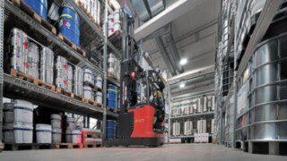 Linde MH R14 EX reach truck with explosion-protection in the Inver GmbH warehouse.