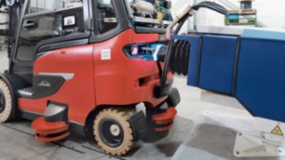 Autonomous Linde forklift truck during the loading process.