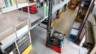 Linde electric forklift trucks at the NORA Centre Wolfsburg
