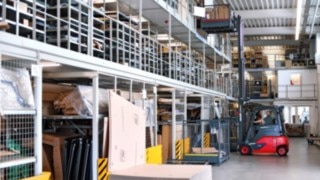 Linde electric forklift trucks at the NORA Centre Wolfsburg