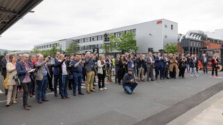 Lots of guests and media representatives came to the opening of the new H2 infrastructure. Guests and media representatives at the opening ceremony at the Linde plant in Aschaffenburg