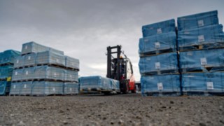 A forklift truck equipped with Linde Warehouse Navigator at Schröder