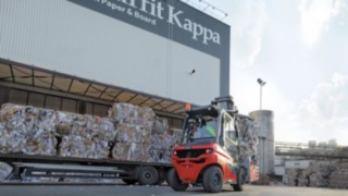 Employees at paper processes Smurfit Kappa are more than happy with the new H35 – H50 diesel forklift trucks from Linde. The H50 diesel forklift truck from Linde Material Handling at Smurfit Kappa