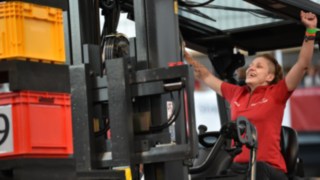 Women's Forklift Championship StaplerCup 2017