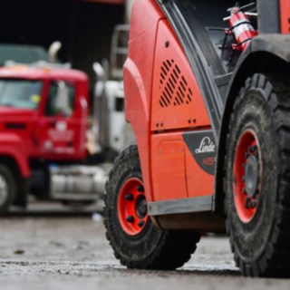 Tyres of a Linde ic-truck at the Willimantic recycling yard