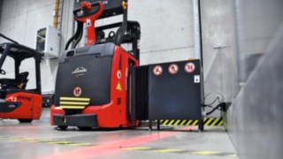 The three L-MATICs from Linde Material Handling are a vital component of the material flow processes at ebm-papst in Mulfingen. An L-MATIC from Linde Material Handling in operation at ebm-papst in Mulfingen