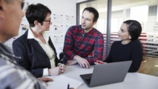 Meeting in the office with employees at Linde Material Handling