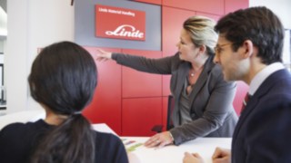 Visitors at Linde's Headquarters in Aschaffenburg