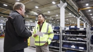 Meeting of Linde employees in the factory hall