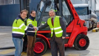 Over 100,000 industrial trucks from Linde Material Handling in 2015