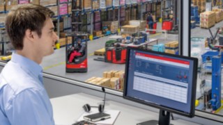 The modular fleet management system connect: from Linde offers numerous functions for fleet optimization. The modular fleet management system connect: from Linde offers numerous functions for access control, data management, reporting, damage monitoring, and detailed usage analysis.