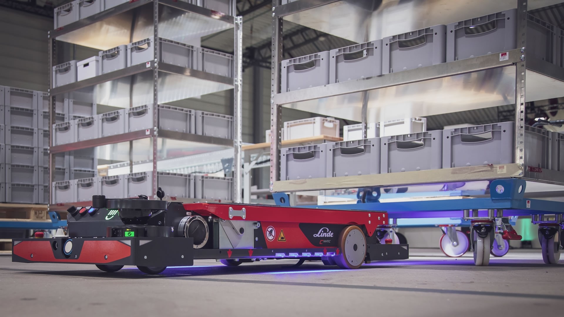 Transport robot shop