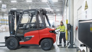 The X45 from Linde Material Handling while being charged.