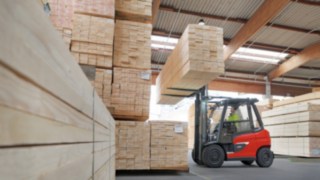 The X20 - X35 and X35 - X50 electric forklifts from Linde Material Handling guarantee safety in every detail.