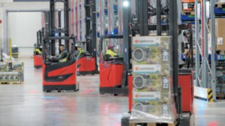 Linde reach trucks in use at Seifert Logistics in Ulm