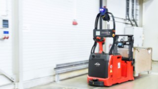 Der autonome Hochhubwagen L-MATIC AC von Linde Material Handling im Einsatz